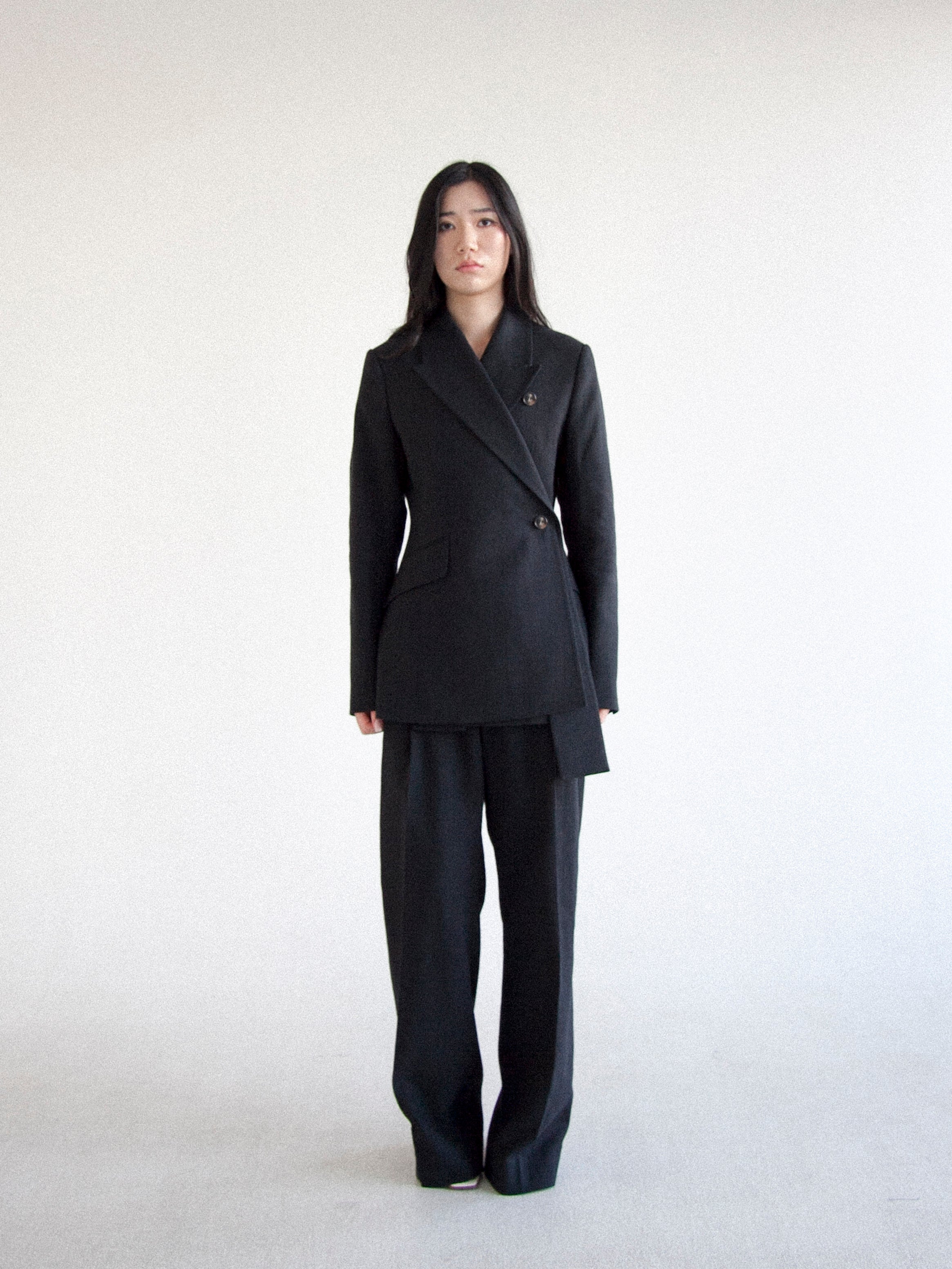 블랙 와이드 레그 플리츠 팬츠